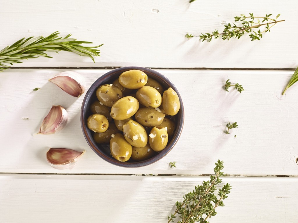 REAL OLIVE CO. Garlic & Basil Olives