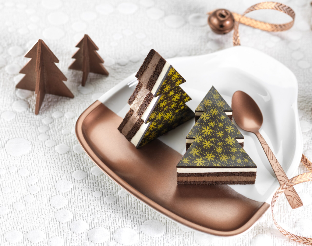 MADEMOISELLE Double Chocolate Christmas Tree