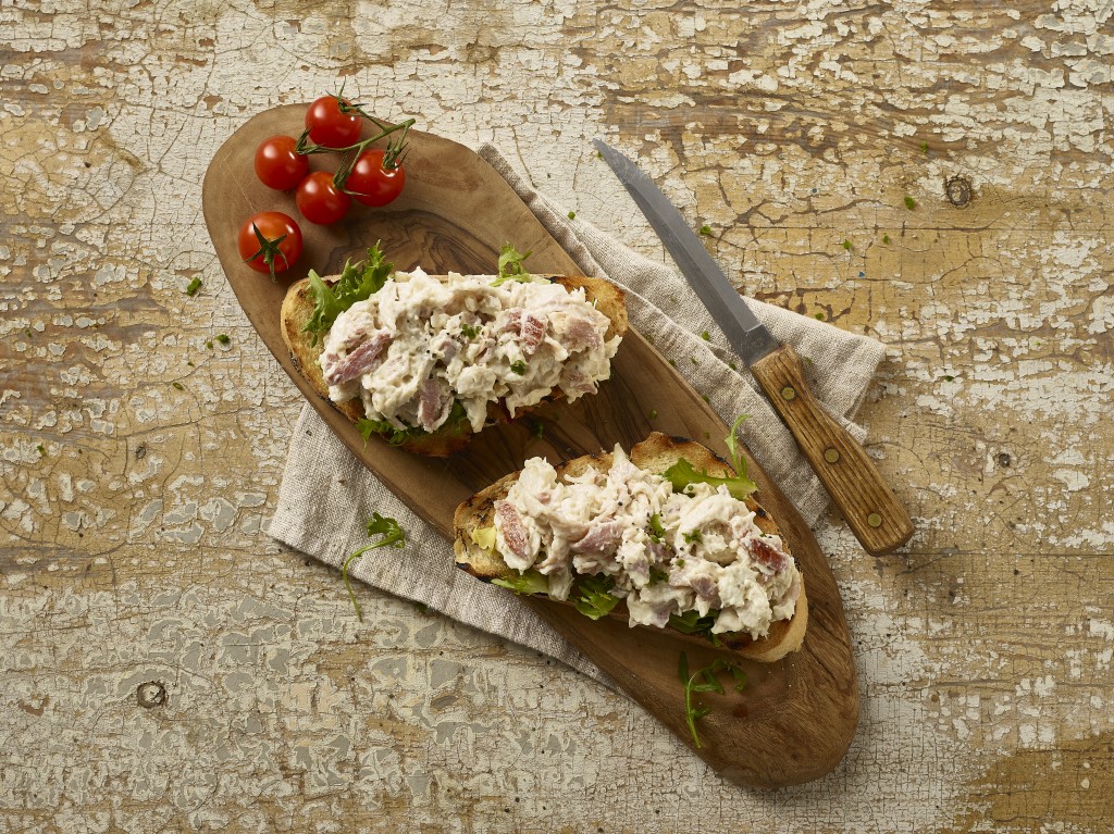 PURPLE PINEAPPLE Sliced Chicken Mayonnaise with Crispy Bacon Filling