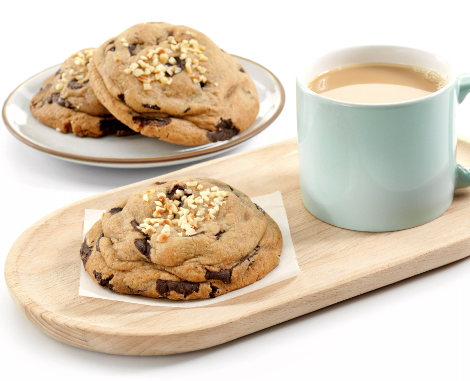LA BOULANGERIE Dark Chocolate & Hazelnut Stuffed Cookie