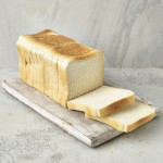 FRANK ROBERTS White Catering Loaves